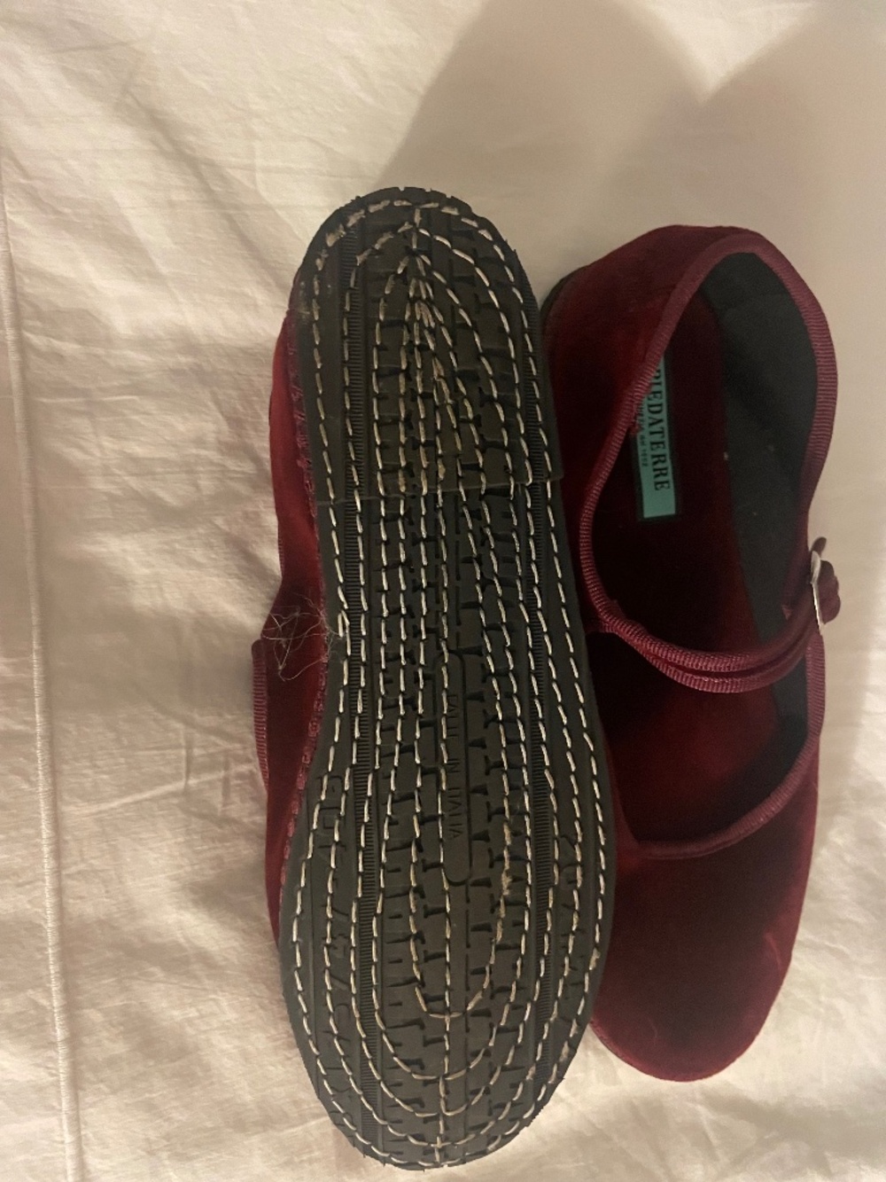 Burgundy velvet Mary Jane flats - Piedaterre